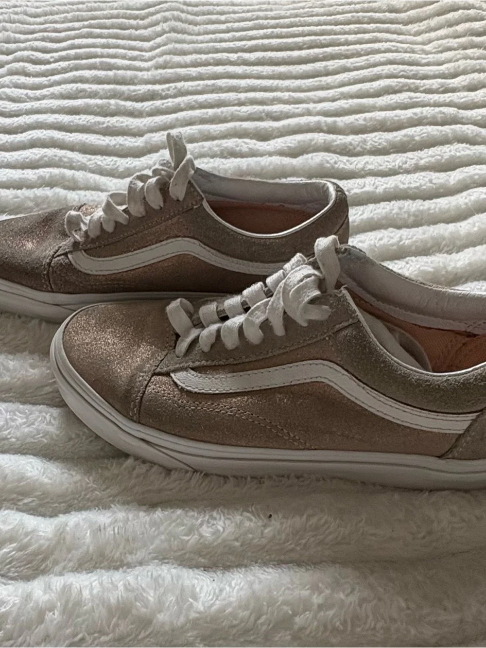Vans Old Skool Women’s 7 Metallic Tan/ White Stripe Low Top Sneakers